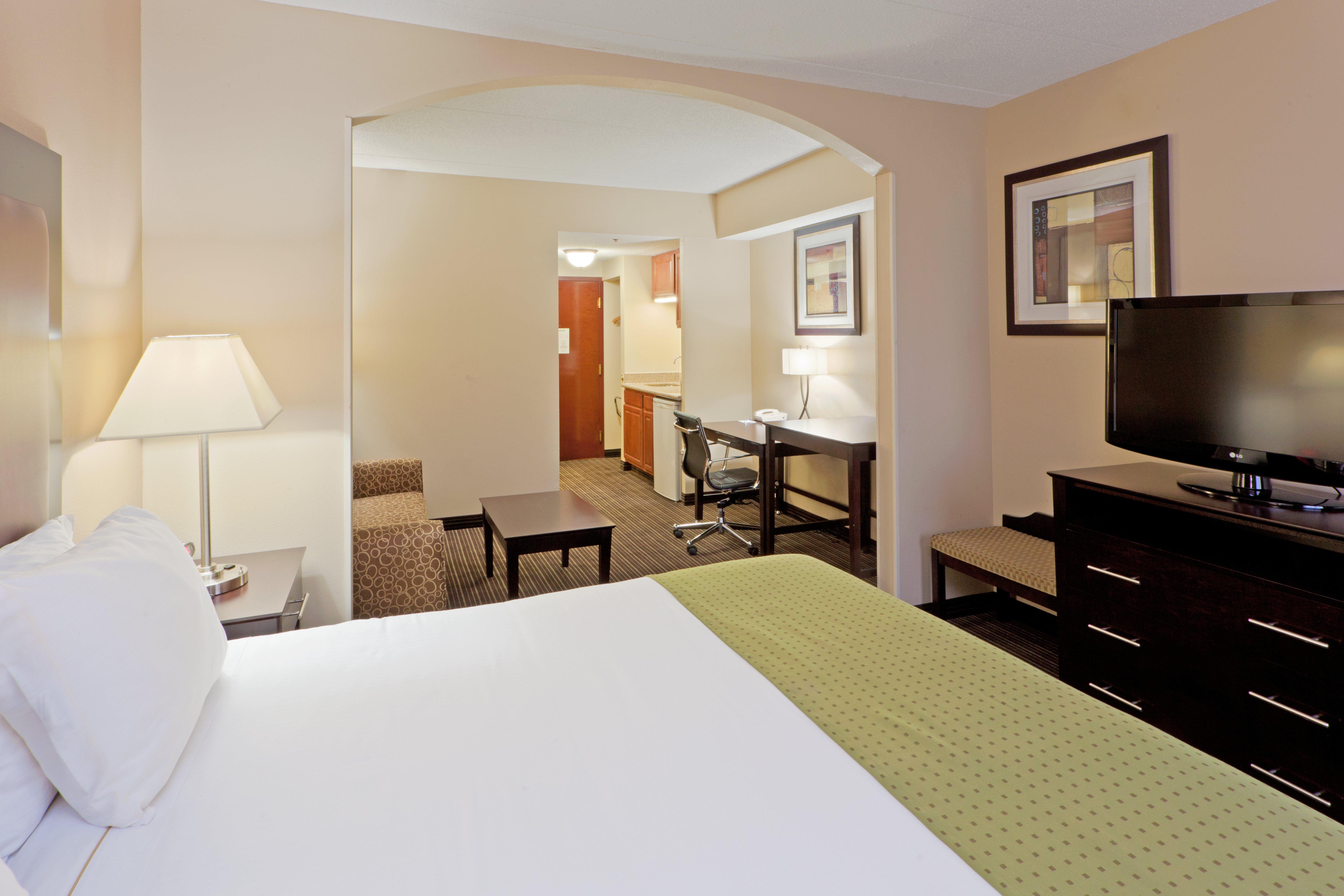 Holiday Inn Express Hotel & Suites Charleston-Southridge, An Ihg Hotel Eksteriør billede