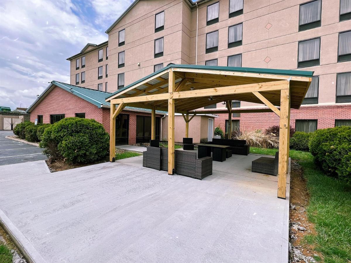 Holiday Inn Express Hotel & Suites Charleston-Southridge, An Ihg Hotel Eksteriør billede