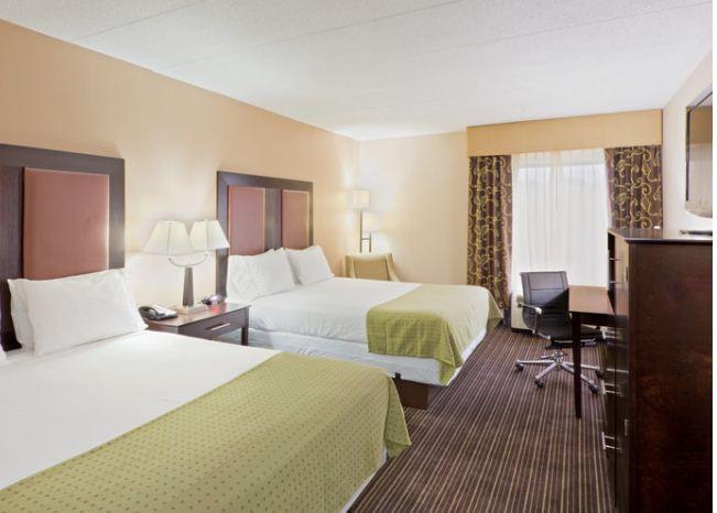 Holiday Inn Express Hotel & Suites Charleston-Southridge, An Ihg Hotel Værelse billede